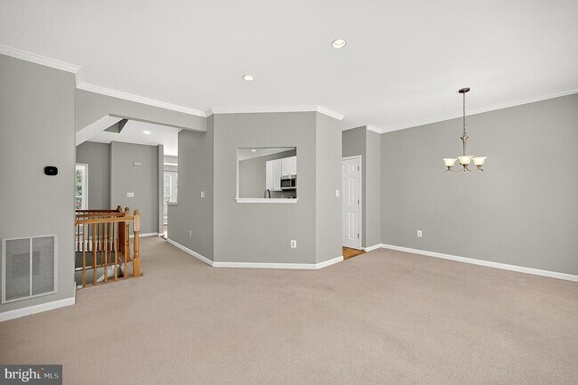 Building Photo - 8381 Millwood Dr