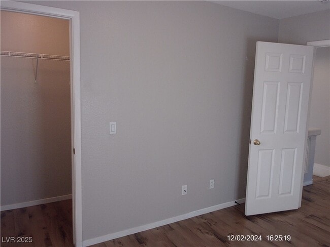 Building Photo - 7560 Mission Palm St