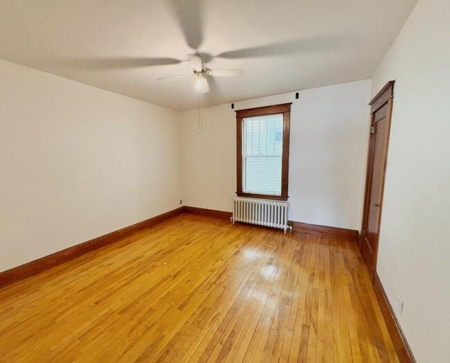 Building Photo - 105 Vale St