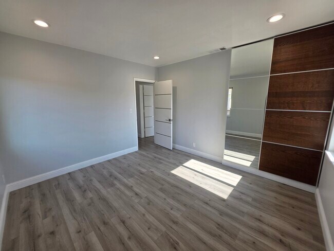 Building Photo - 11033 Quill Ave