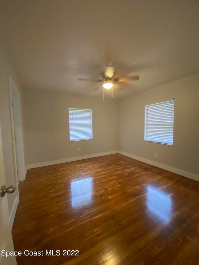 Building Photo - 1136 Indian River Ave