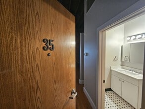 Building Photo - 1417 Market St