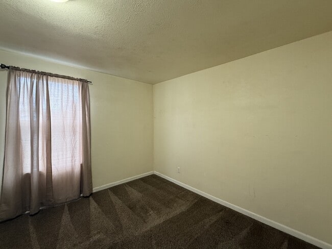 Building Photo - 2347 Cannon Ave