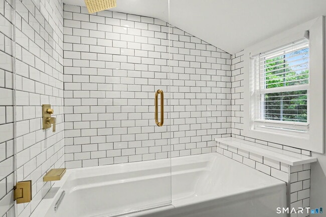 Building Photo - 8 Kirock Pl