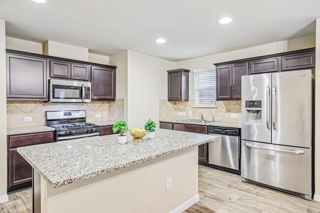 Building Photo - 10604 Menominee Falls Ln