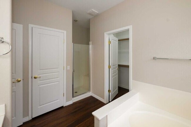Building Photo - Move-In Ready Home in Highly Desirable Lagos Vistoso. Self-Showing Available, Click DETAILS BELOW.
