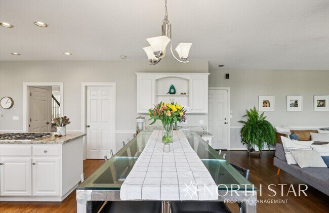 Building Photo - Beautiful Home with Mountain Views in the ...