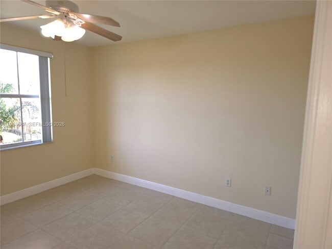 Building Photo - 4600 SW 160th Ave