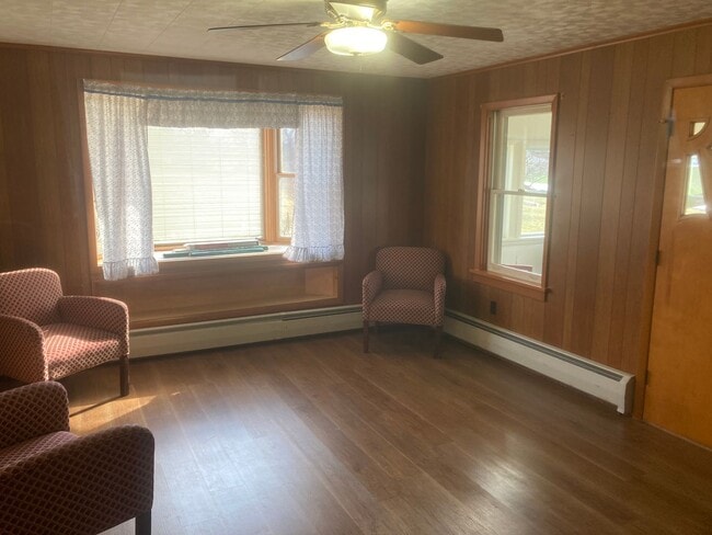 Building Photo - Country 2 bedroom house for rent in Penn Yan.