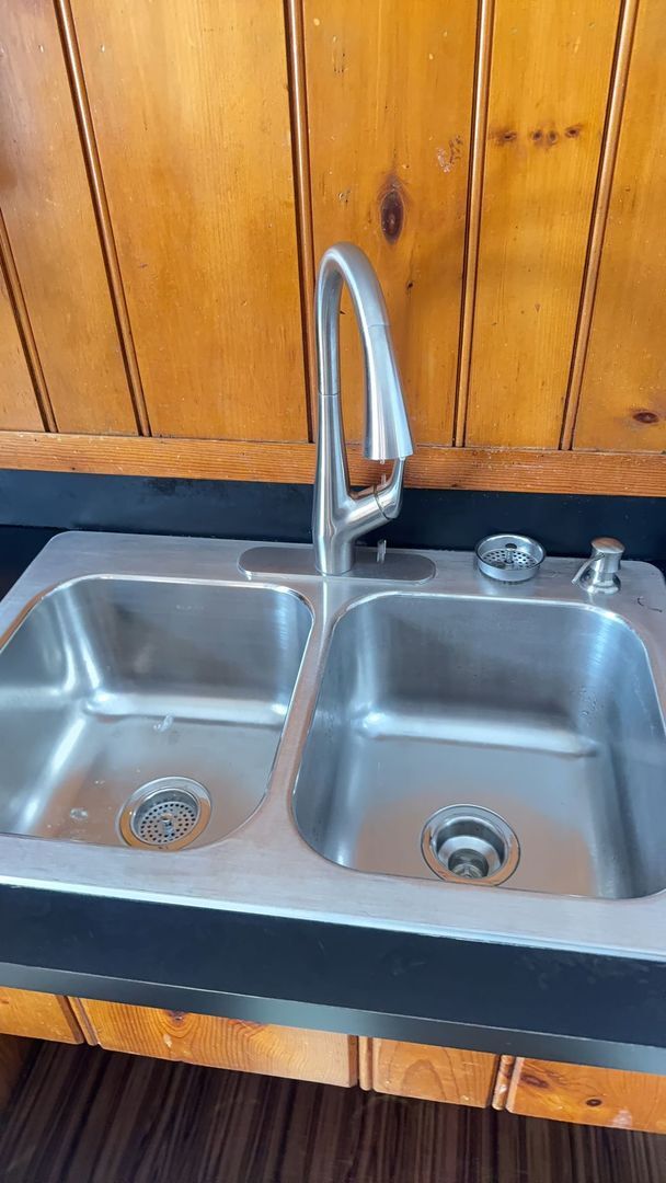 Building Photo - 3 BR 2 BA House