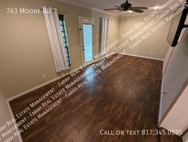 Building Photo - 763 Moore Rd
