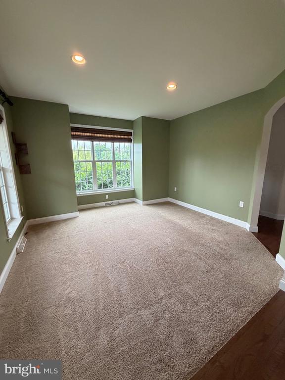 Building Photo - 997 Powder Horn Dr