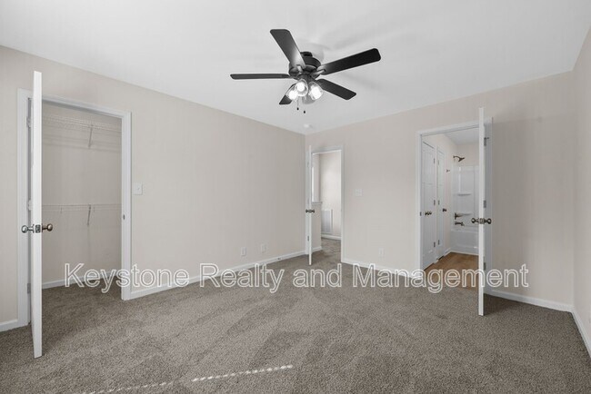 Building Photo - 178 Oak St