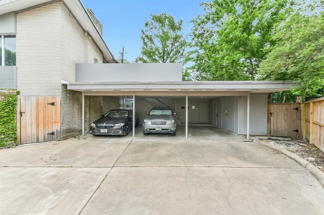 Building Photo - 6305 Deerwood Rd