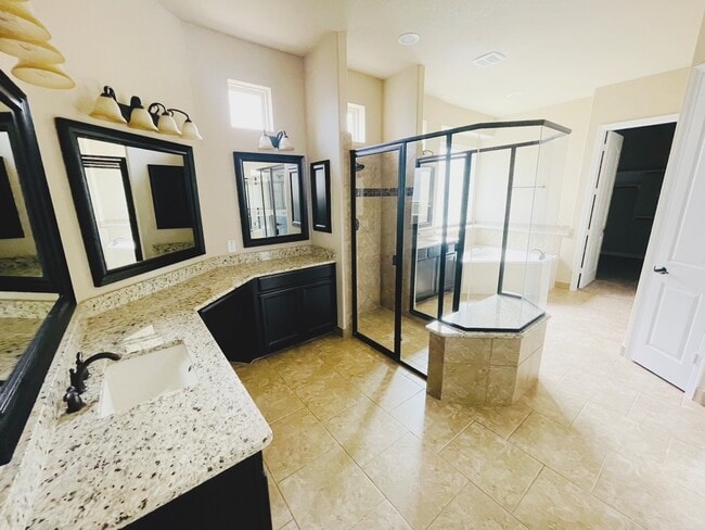 Building Photo - 24518 Ali Creek Ct