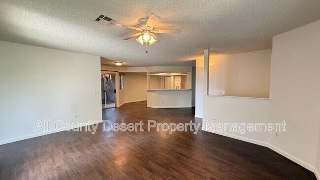 Building Photo - 52020 Avenida Mendoza