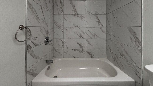 Building Photo - Modern Philly Townhouse w/ Luxury Finishes