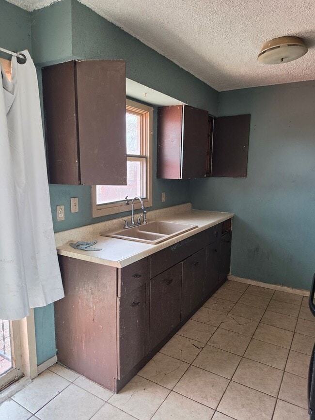 Building Photo - Beautiful 2-Bedroom Duplex Available!