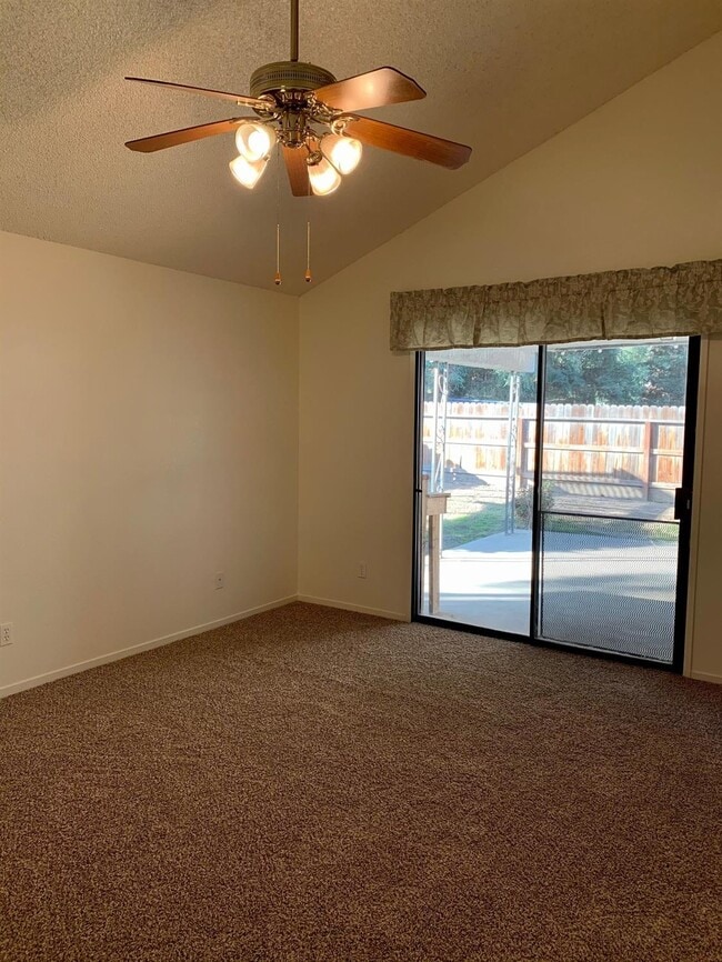 Building Photo - 1797 E Solar Ave