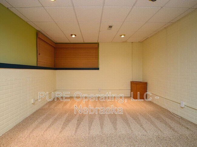 Building Photo - 1217 Pierce St