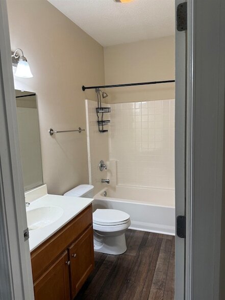 Building Photo - 2536 Blossom Trail W