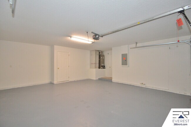 Building Photo - 19 Burgess Pl