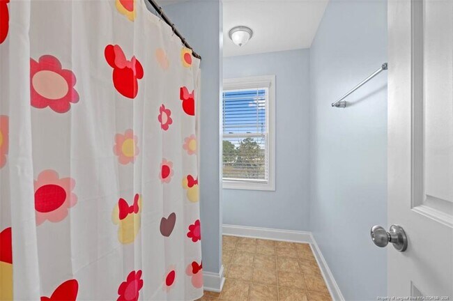 Building Photo - 76 Kentucky Derby Ln