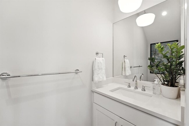 Building Photo - 6405 Keegans Dr