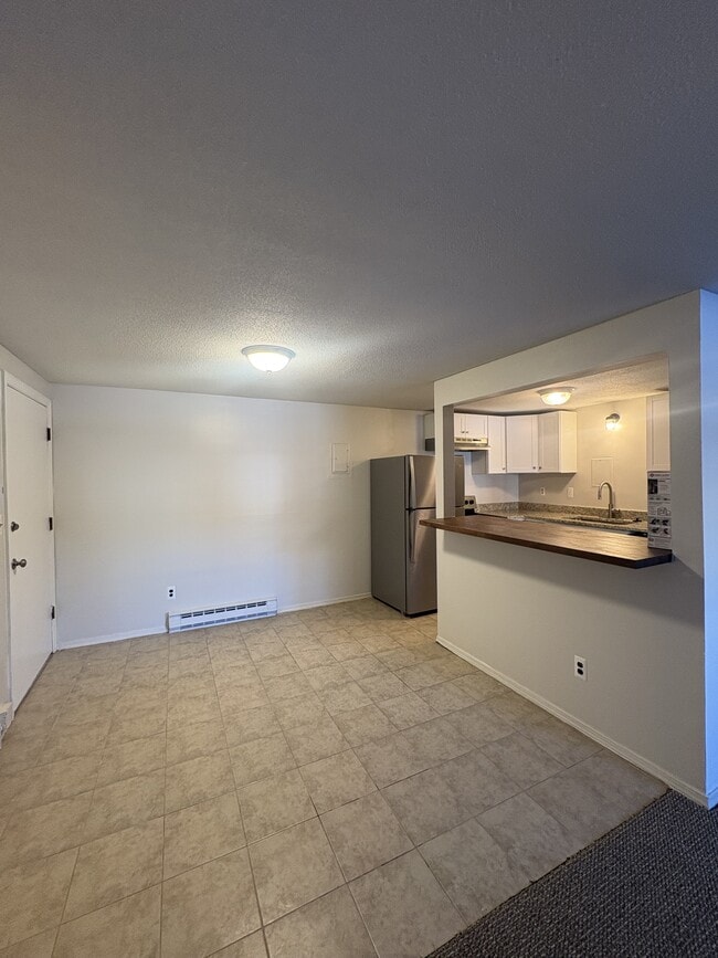 Building Photo - 80 Damon Rd