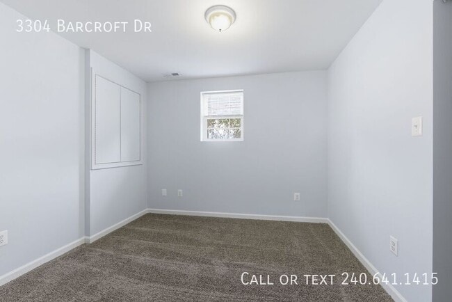 Building Photo - 3304 Barcroft Dr