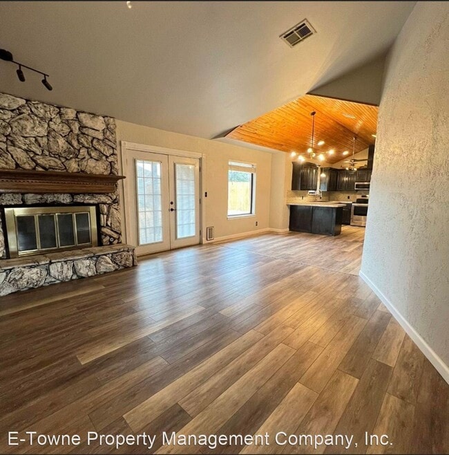 Building Photo - 4 br, 2 bath House - 514 Deer Run