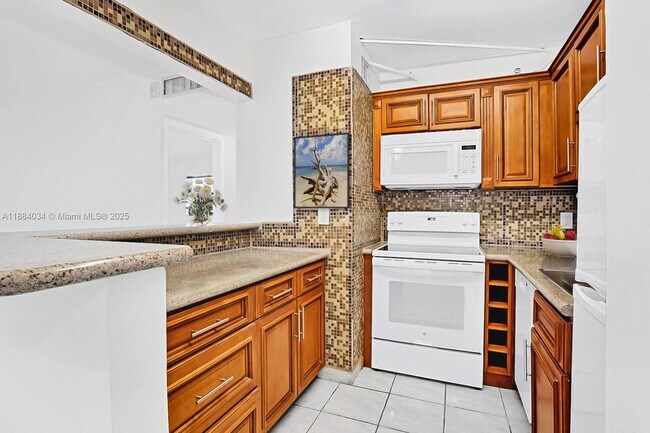Building Photo - 9105 SW 137th Ter