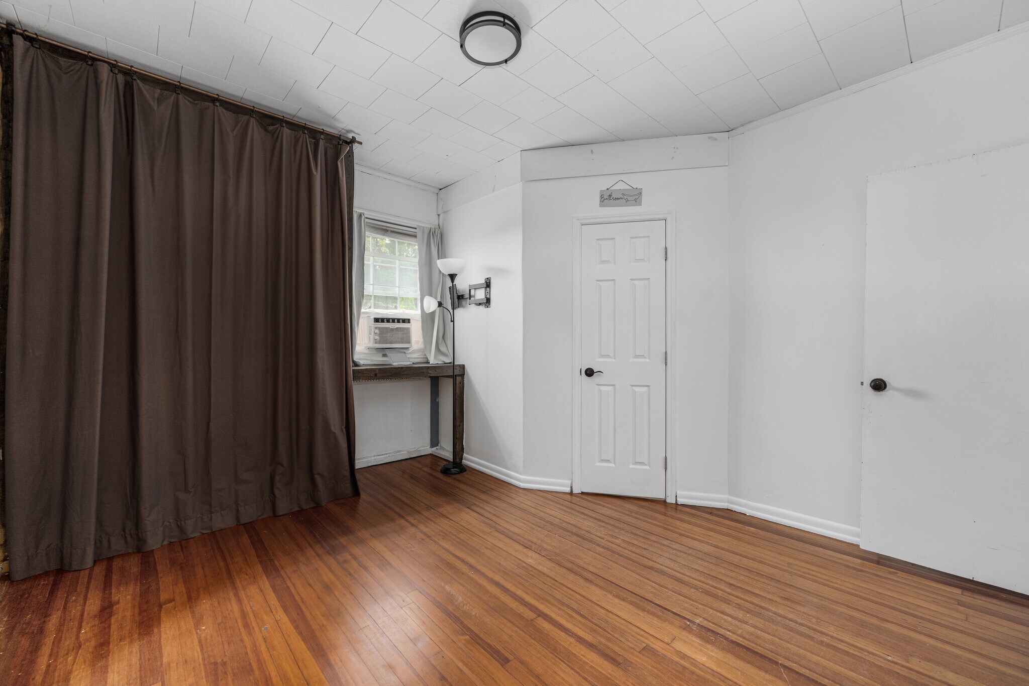 Building Photo - 387 Woodlawn Ave