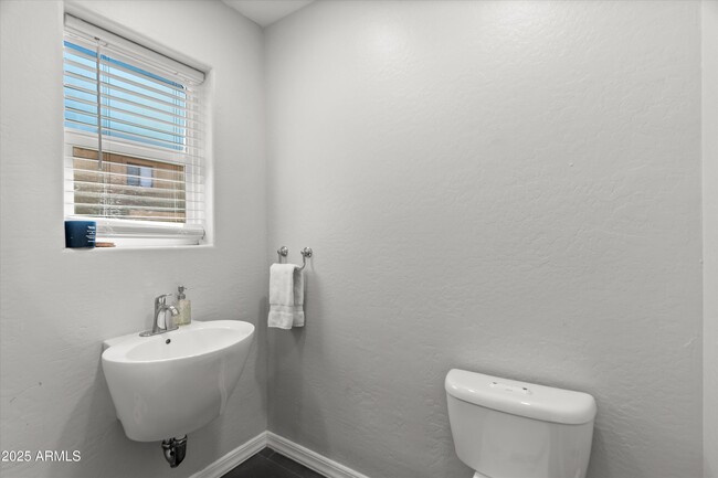Building Photo - 15649 N 29th Pl