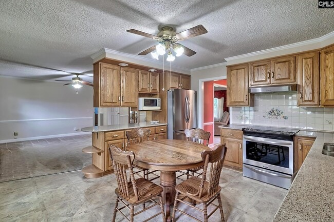 Building Photo - 221 Crooked Creek Rd