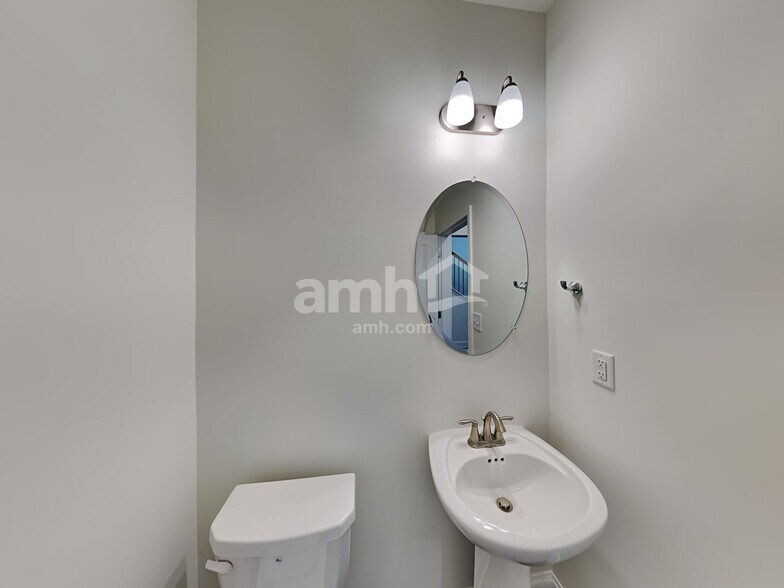 Building Photo - 216 Rivulet Dr