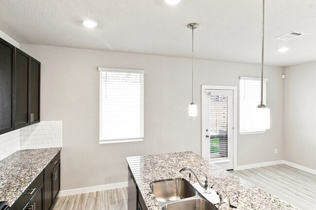 Building Photo - 2186 Shady Pier Dr