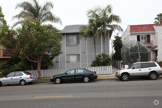Building Photo - 910 16th St