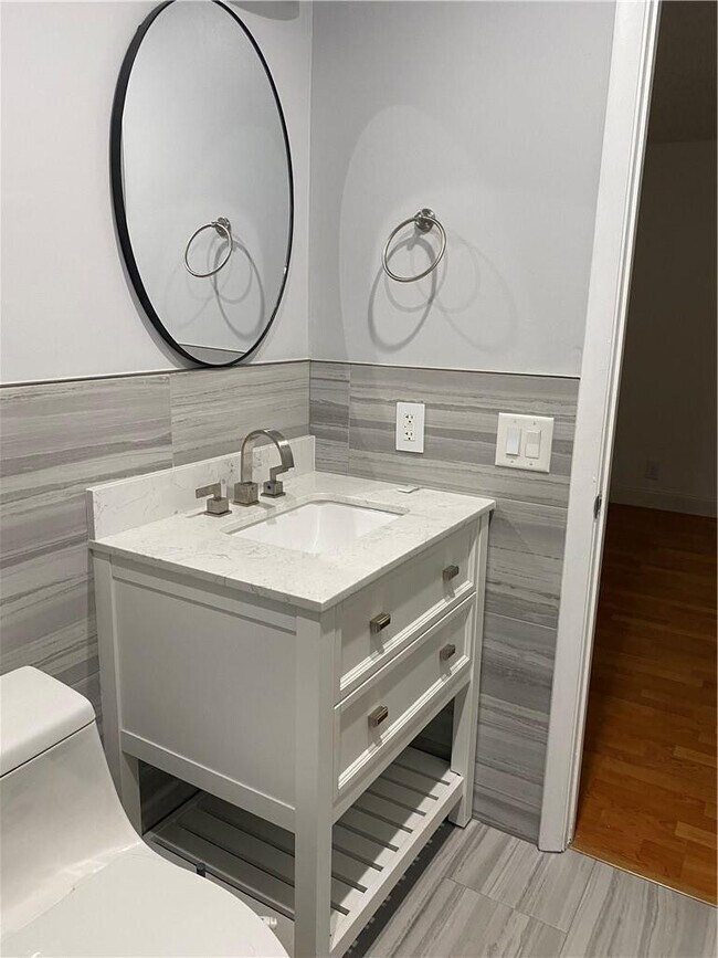 Building Photo - 401 SW 86th Ave