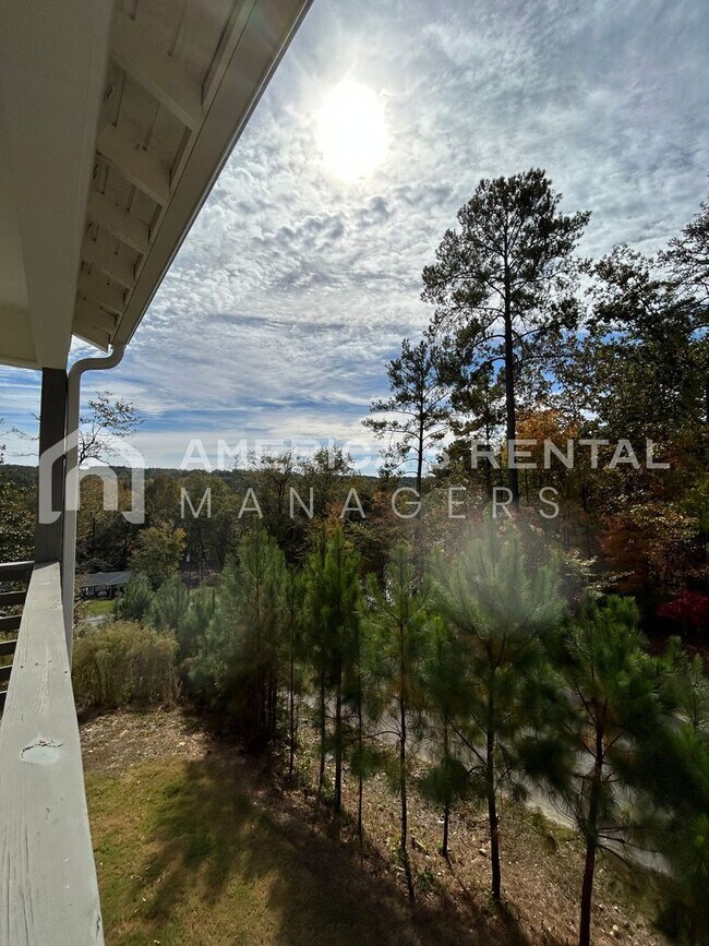 Building Photo - Home for Rent in Vestavia Hills, AL!!! Available to View Now!
