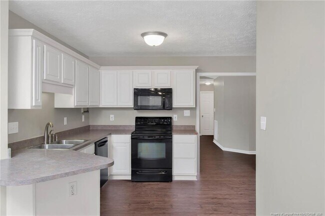 Building Photo - 7308 Weathergreen Dr
