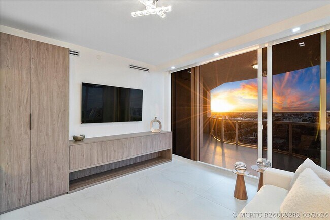Building Photo - 3100 N Ocean Blvd