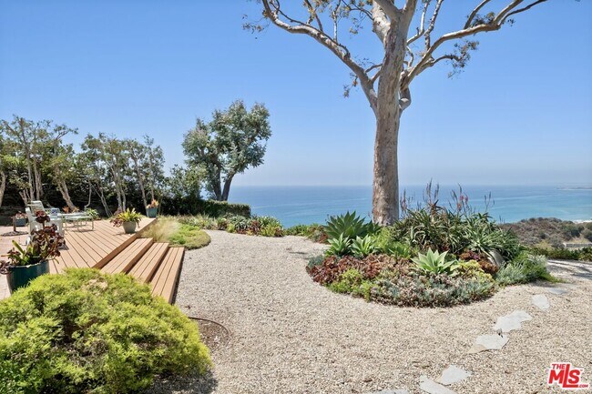 Building Photo - 3909 Sierks Way