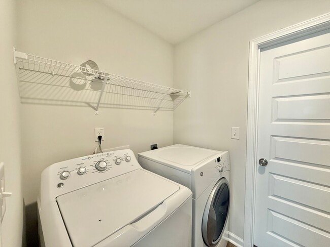 Building Photo - 150 Cherry Blossom Ct