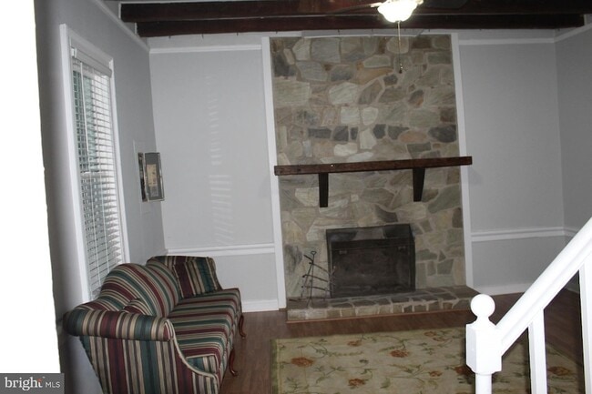 Building Photo - 116 Greenbank Rd