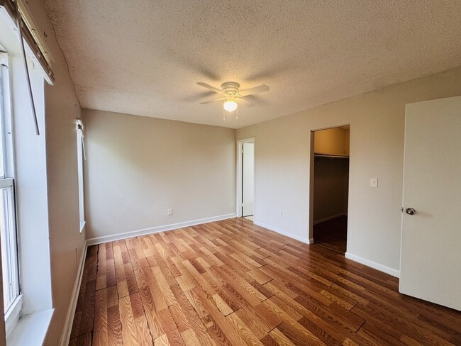 Building Photo - 2800 NW 56th Ave