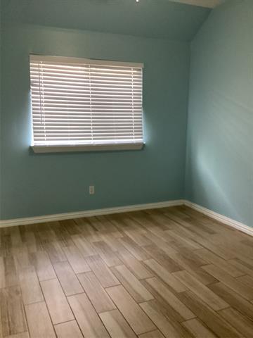 Building Photo - 3721 Oak St