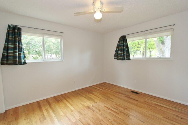 Building Photo - 12603 W Castlewood Dr