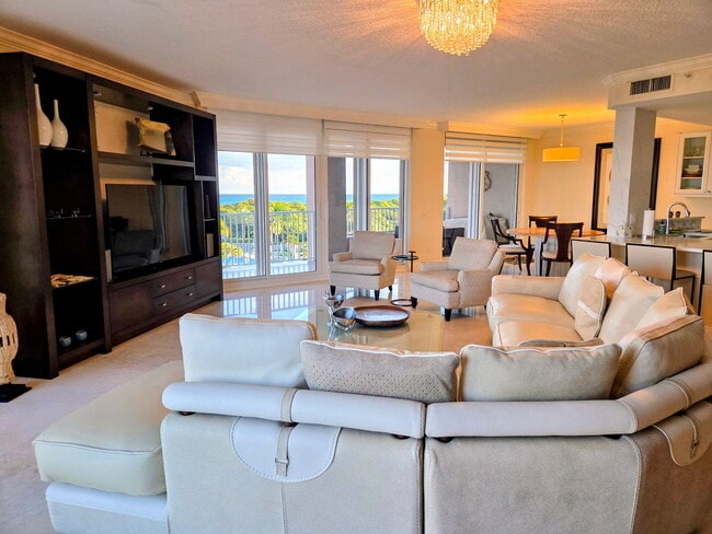 Building Photo - 700 Ocean Royale Way