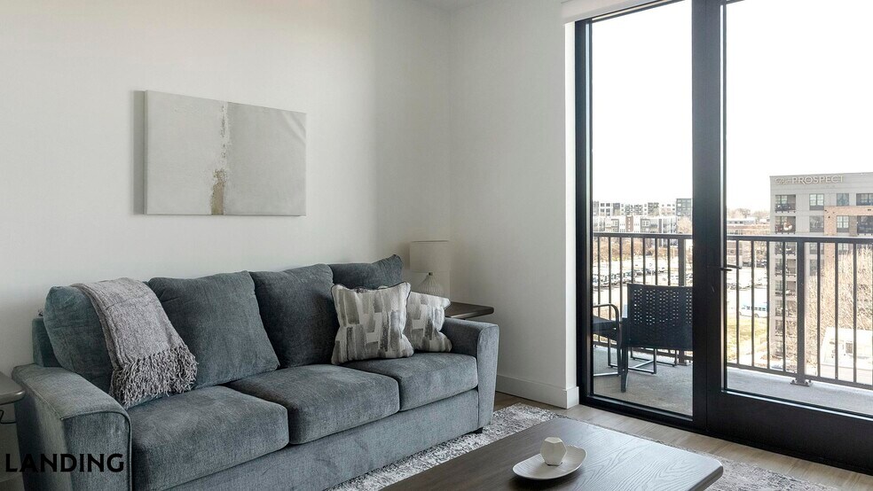 Building Photo - 1007 S Mint St